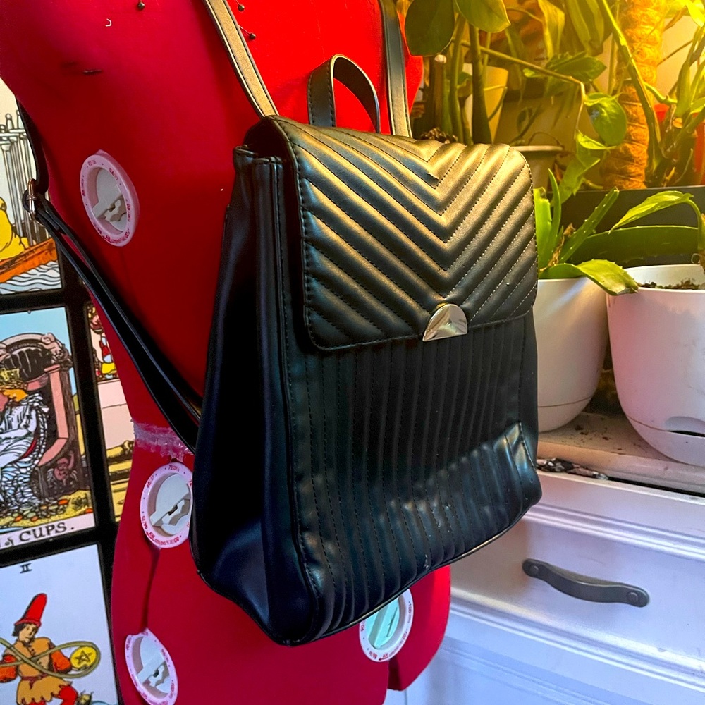 Corporate goth backpack 🖤🖤🖤👻👻👻